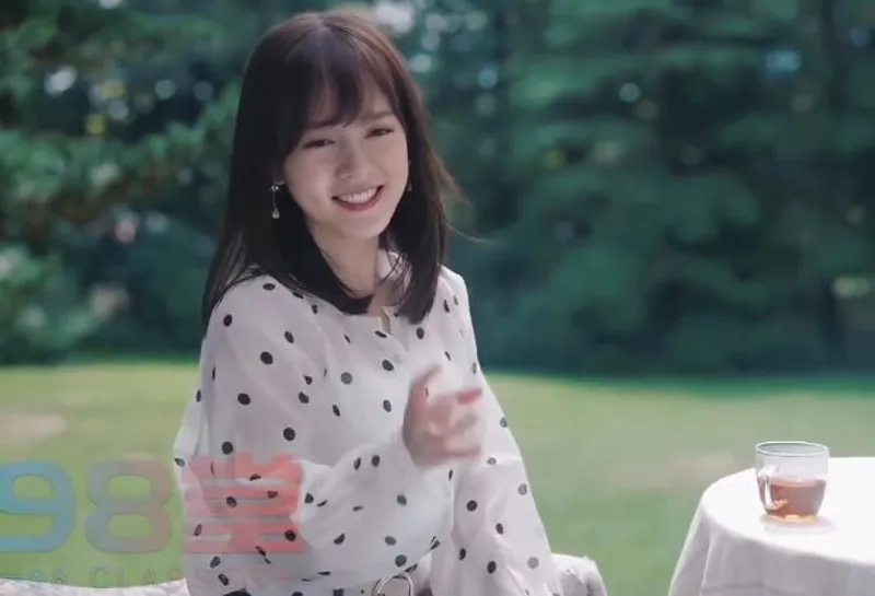 Em nứng chảy nước trắng xóa nhưng bảo chịch không bao thì em không chịu